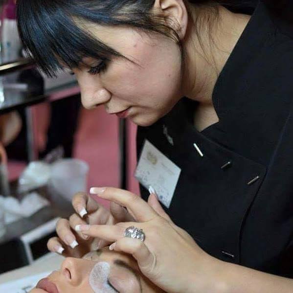 Yasemin Dursun, Gruenderin von CFB Cosmetics