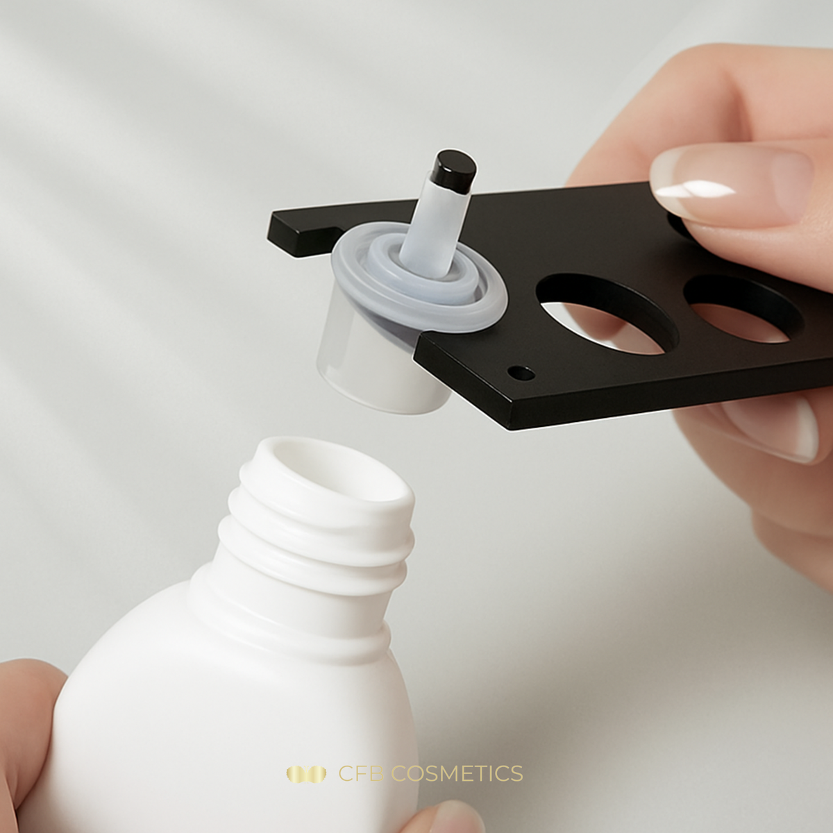 Kleberflaschenöffner – Dein Retter für verklebte Wimpernkleber