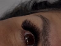 Prefanned Volume Lashes 0,06 – Handgefertigte Fertigfächer 3D–12D | BESTSELLER